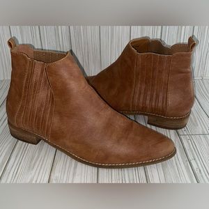 Beast Fashion Western Ankle Boots Size 10